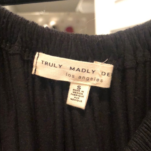 Urban Outfitters Lola Off the Shoulder Semi Crop - Picture 3 of 4